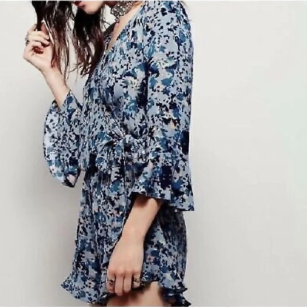 Free People‎  Romper Womens Small  All The Right Ruffles Raven Combo Button Back